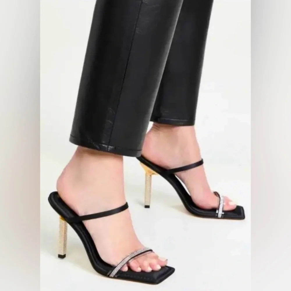 ⭐️⭐️ GOOD AMERICAN STRAPPY BLACK SATIN & Rhinestone Heels NIB 9.5 - Picture 3 of 7
